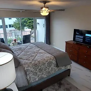 Harbour Cozy 2 Bedroom , Nassau Bahamas